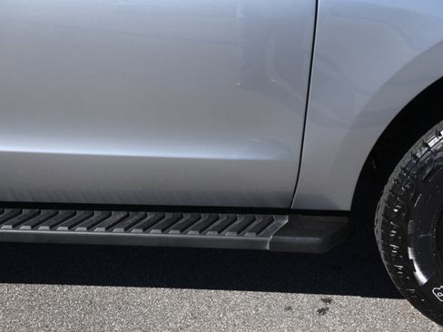 Used 2023 Ford Expedition Timberline image 5