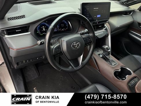 Used 2023 Toyota Venza Limited AWD/4WD image 9