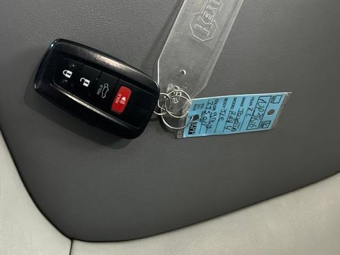 Used 2022 Toyota RAV4 XLE Premium AWD/4WD image 78