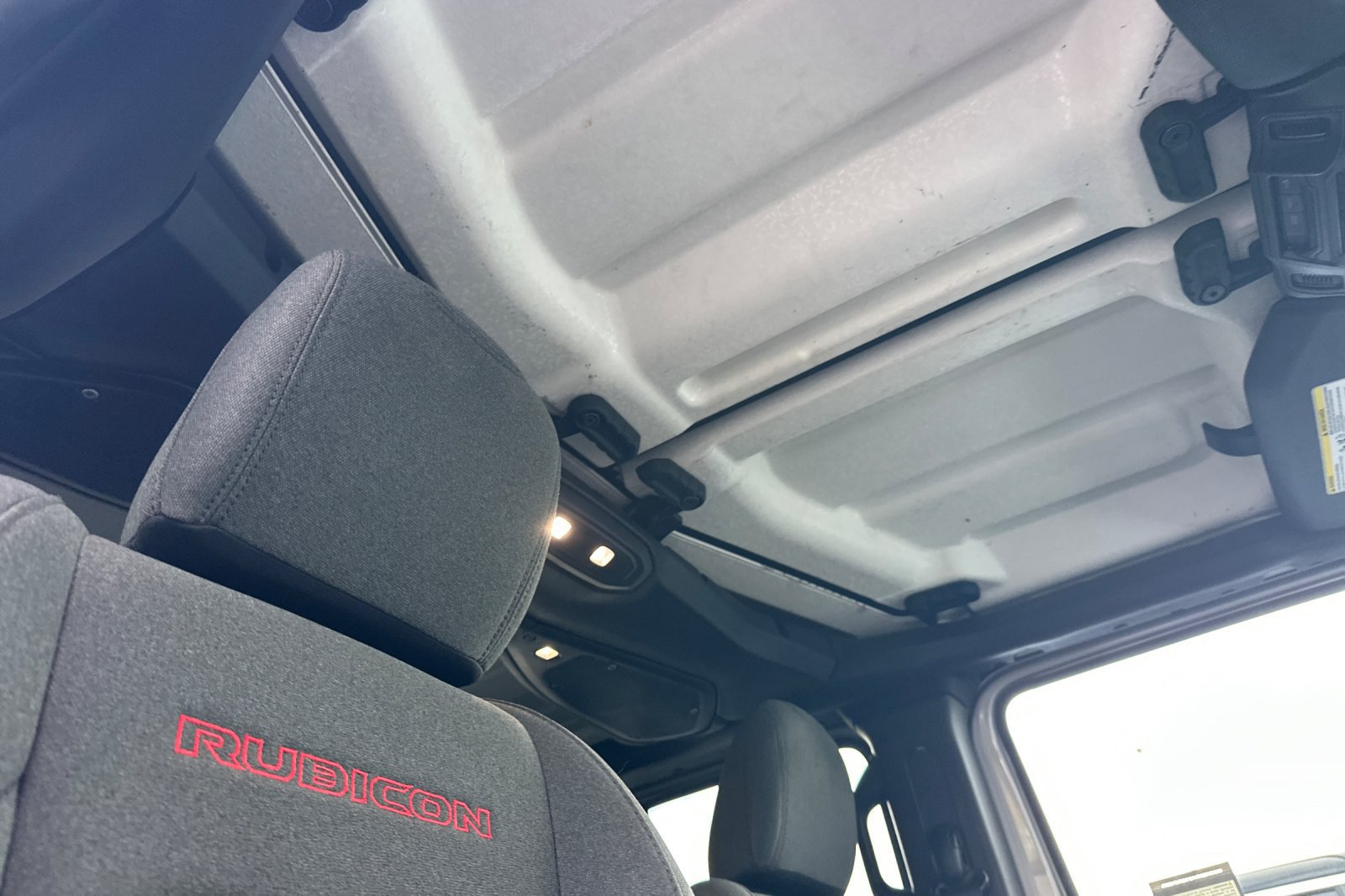 Used 2024 Jeep Wrangler Unlimited Rubicon AWD/4WD image 16