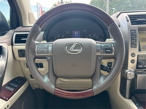 Used 2010 Lexus GX 460 w/ Comfort Plus Pkg AWD/4WD image 19