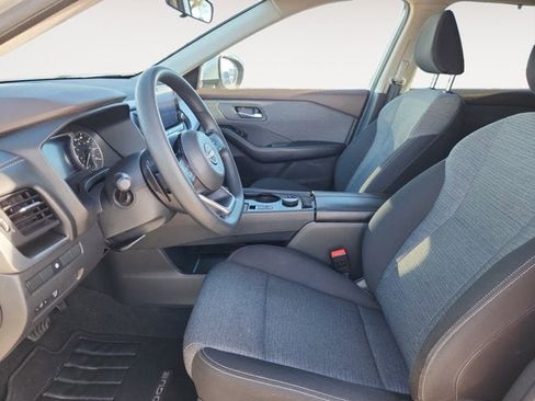 Used 2023 Nissan Rogue SV image 9