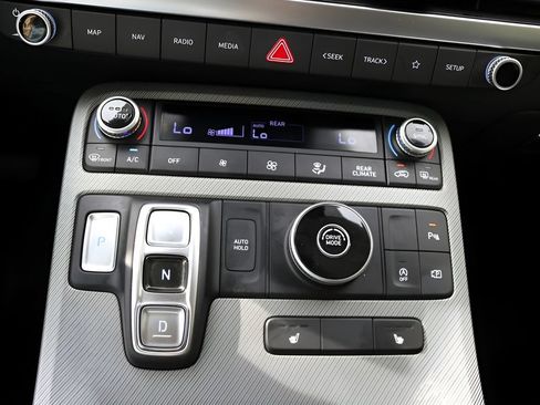 Used 2025 Hyundai Palisade SEL FWD image 24
