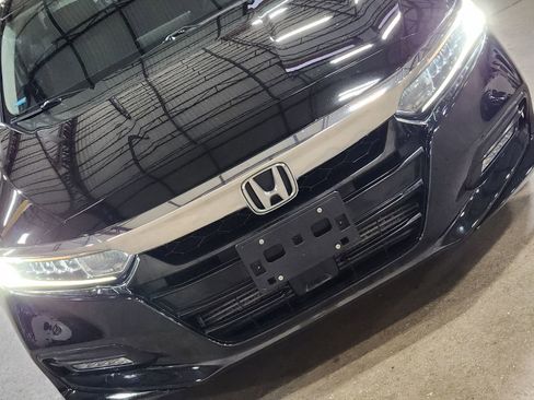 Used 2018 Honda Accord EX image 19