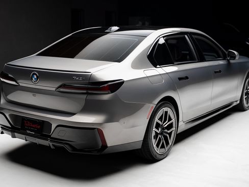 Used 2023 BMW 740i RWD image 31