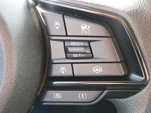 Used 2025 Subaru Crosstrek 2.0i Premium image 38