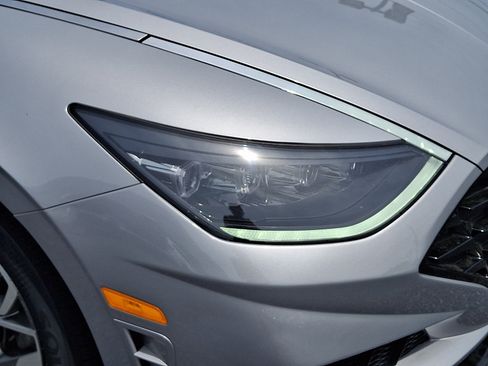 Certified 2023 Hyundai Sonata SEL w/ Convenience Package FWD image 9