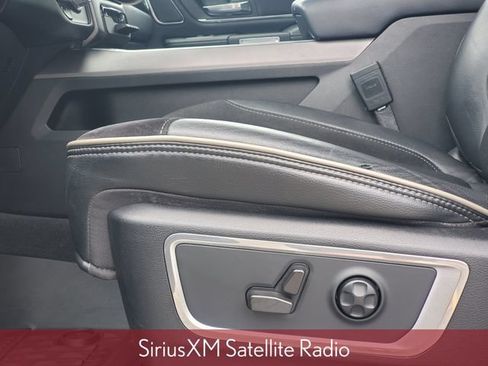 Used 2021 RAM 1500 Laramie AWD/4WD image 11