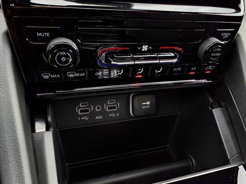 New 2025 Jeep Grand Cherokee Laredo X image 11