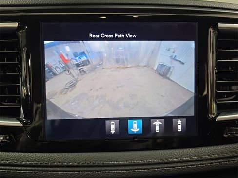 Used 2020 Chrysler Pacifica Limited w/ Tire & Wheel Group image 24