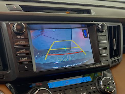 Used 2016 Toyota RAV4 Limited FWD image 28