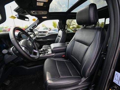 Used 2025 Ford F150 Lariat AWD/4WD image 19