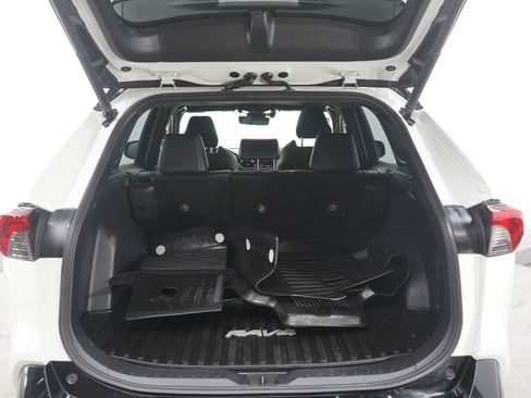 Used 2020 Toyota RAV4 XSE image 16