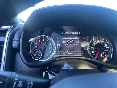 Used 2023 RAM 1500 Laramie image 21
