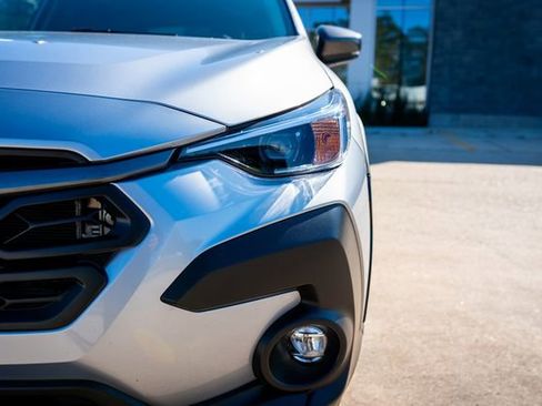 Certified 2025 Subaru Crosstrek 2.0i Premium image 3