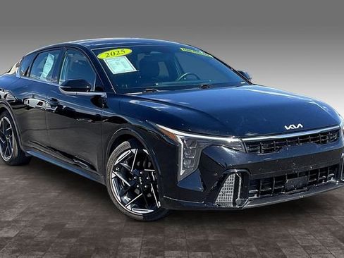 Used 2025 Kia K4 GT-Line w/ GT-Line Premium Package image 11