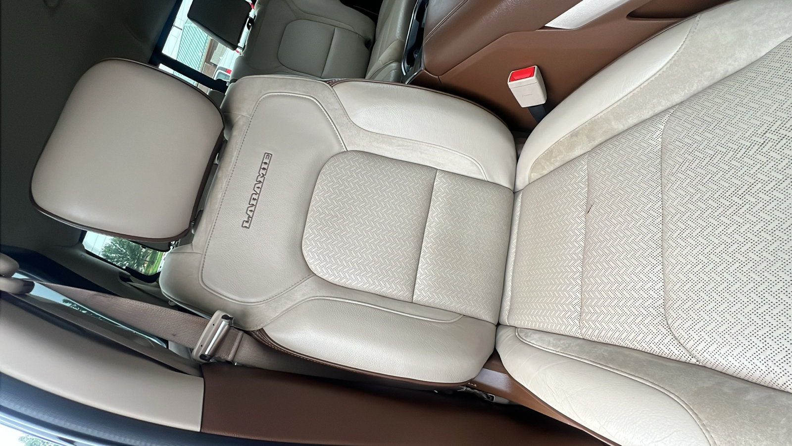 Used 2019 RAM 1500 Laramie AWD/4WD image 20