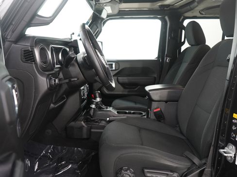 Used 2022 Jeep Wrangler Unlimited Sport image 19