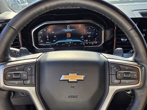 Used 2023 Chevrolet Silverado 1500 LT AWD/4WD image 27