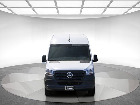 New 2024 Mercedes-Benz eSprinter 170 Cargo image 6
