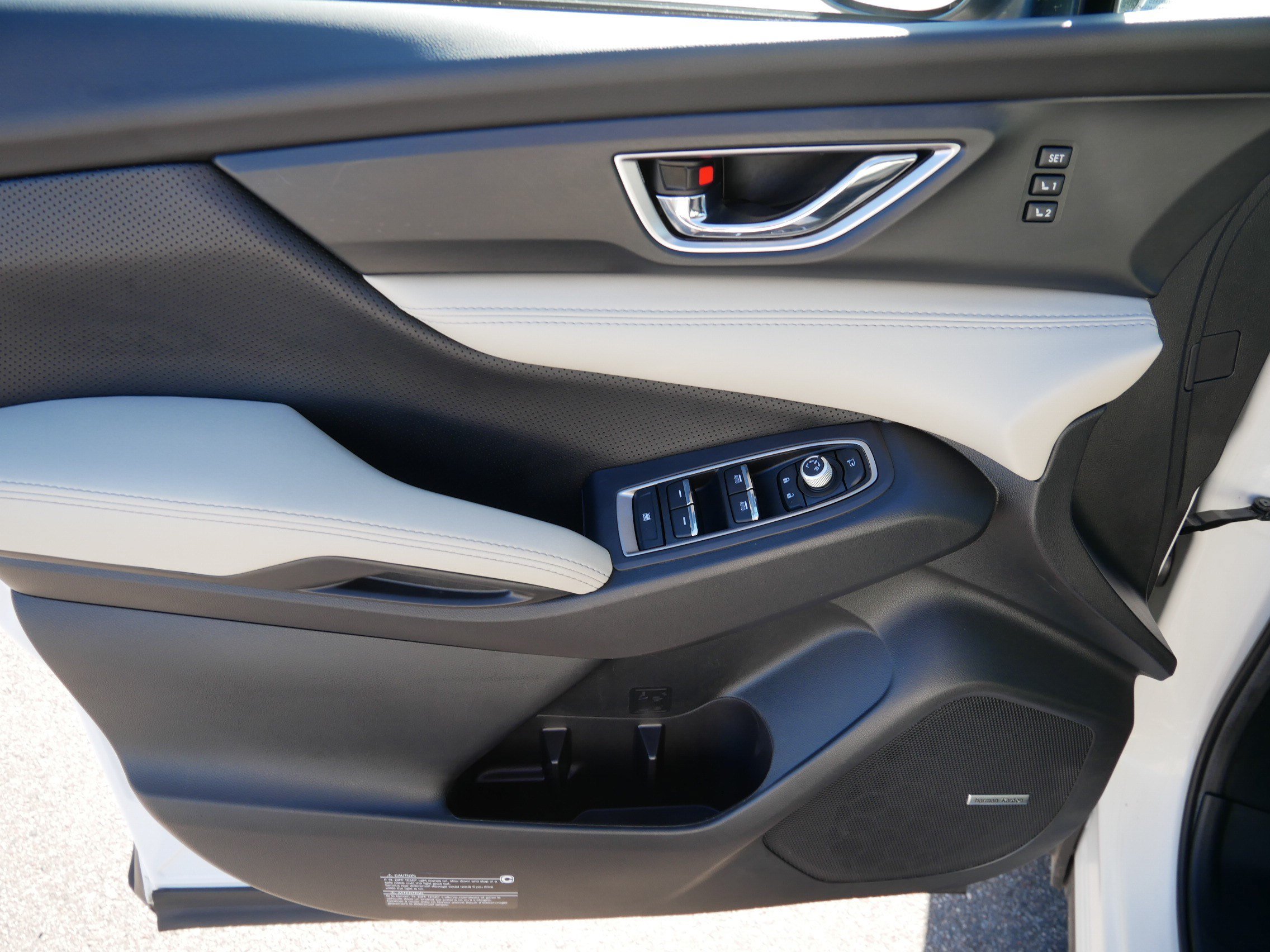 Used 2024 Subaru Ascent Limited w/ Technology Package AWD/4WD image 19