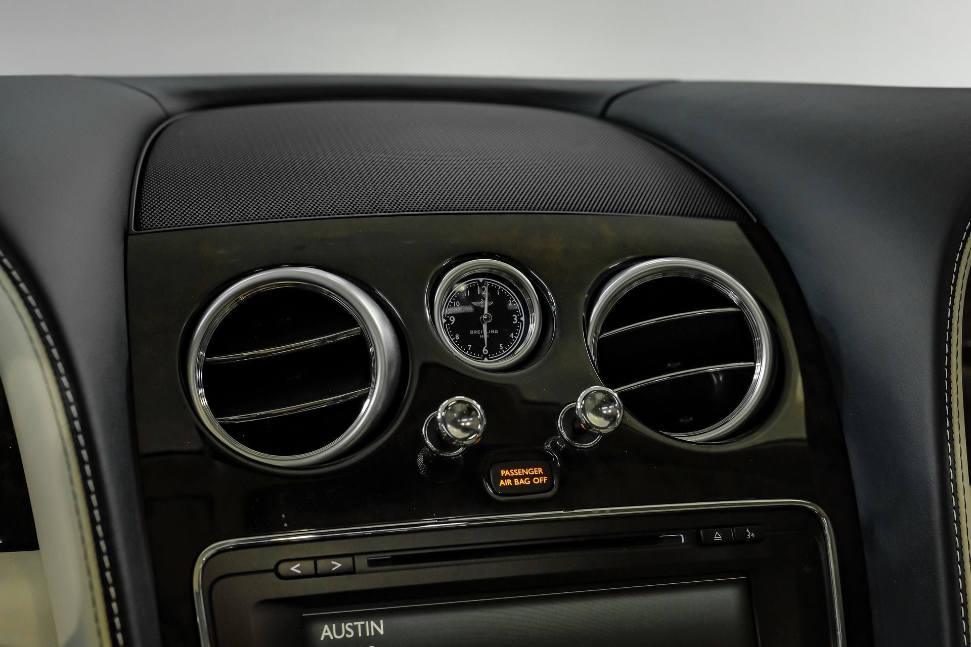 Used 2018 Bentley Flying Spur W12 AWD/4WD image 35
