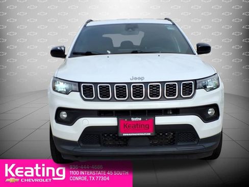 Used 2024 Jeep Compass Latitude image 10