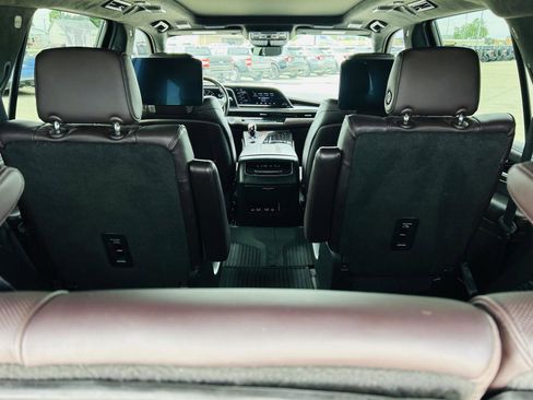 Used 2023 Cadillac Escalade V AWD/4WD image 39