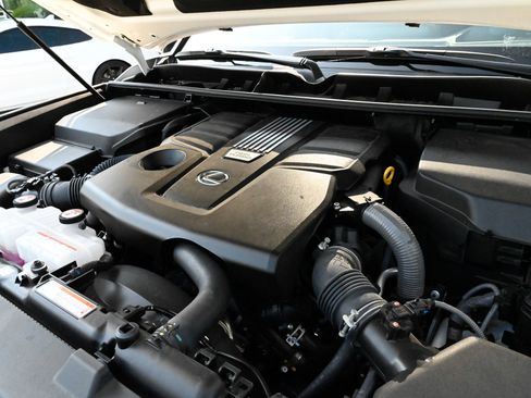 Used 2025 Lexus LX 600 4WD w/ Accessory Package (2T) image 67