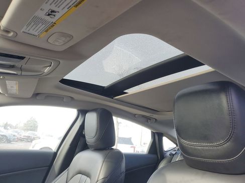 Used 2016 Chrysler 200 C w/ Navigation & Sound Group I image 11