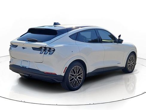 Certified 2025 Ford Mustang Mach-E Premium AWD/4WD image 5