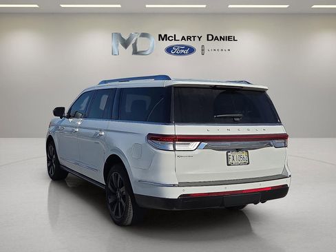 Certified 2024 Lincoln Navigator L Reserve image 4