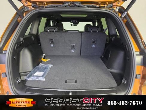 New 2026 Jeep Grand Cherokee Limited AWD/4WD image 32