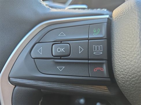 New 2025 Jeep Grand Cherokee Laredo image 18