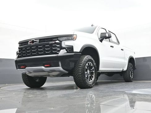 Used 2024 Chevrolet Silverado 1500 ZR2 w/ Technology Package AWD/4WD image 62