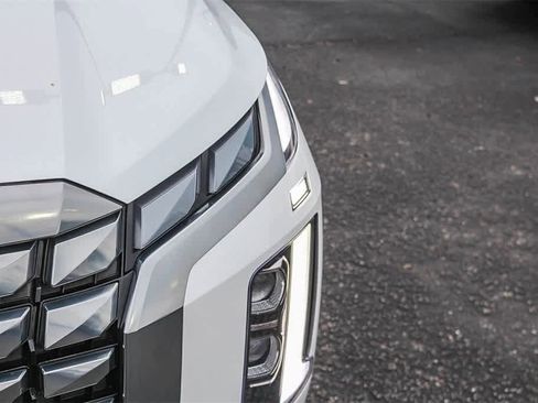 Used 2023 Hyundai Palisade Calligraphy image 13