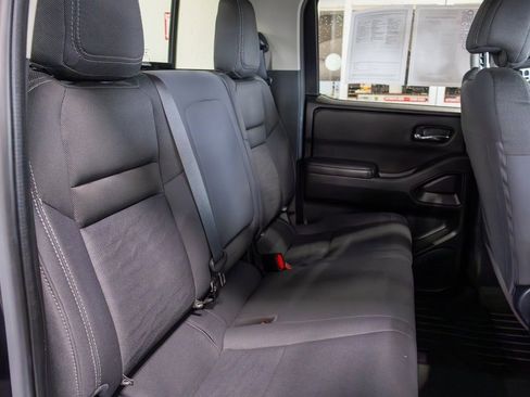 Used 2023 Nissan Frontier SV w/ SV Convenience Package image 13