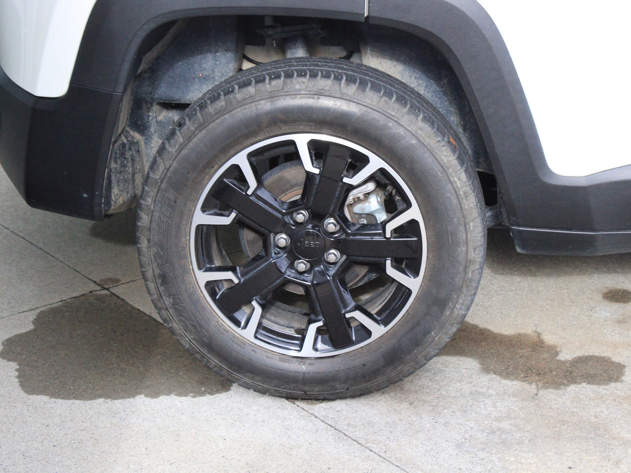 Used 2023 Jeep Renegade Trailhawk AWD/4WD image 10