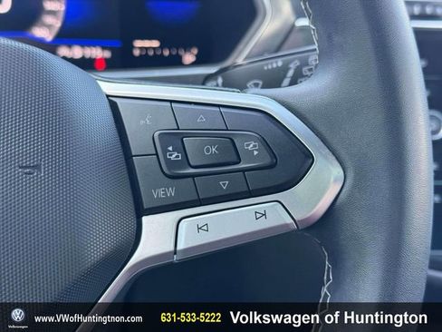 Certified 2023 Volkswagen Tiguan SE R-Line image 24