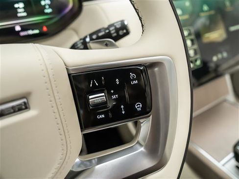 New 2026 Land Rover Range Rover SE image 20