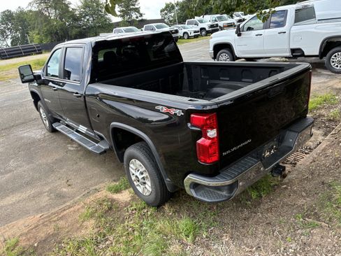 Used 2025 Chevrolet Silverado 2500 LT w/ Safety Package AWD/4WD image 6