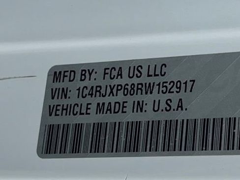 Used 2024 Jeep Wrangler Unlimited Sahara AWD/4WD image 34