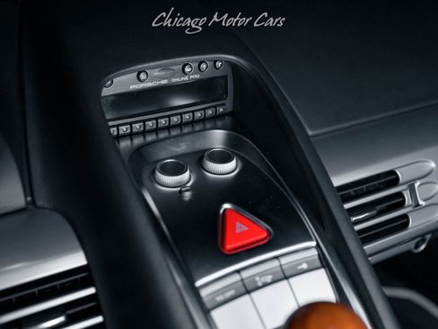 Used 2005 Porsche Carrera GT RWD image 12