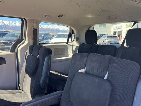 Used 2013 Dodge Grand Caravan SXT image 14