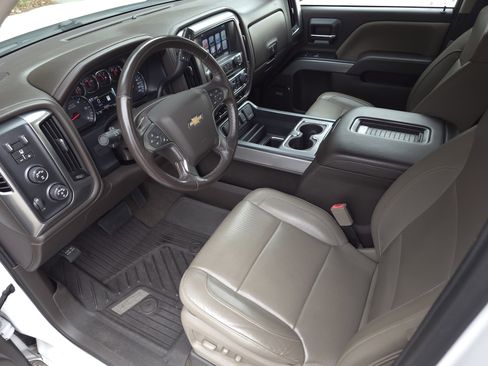 Used 2018 Chevrolet Silverado 1500 LTZ Z71 w/ LTZ Plus Package image 9