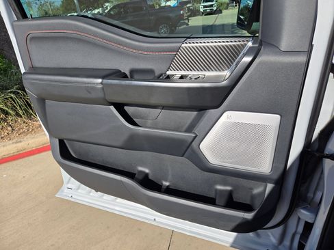 Used 2025 Ford F150 Raptor AWD/4WD image 19