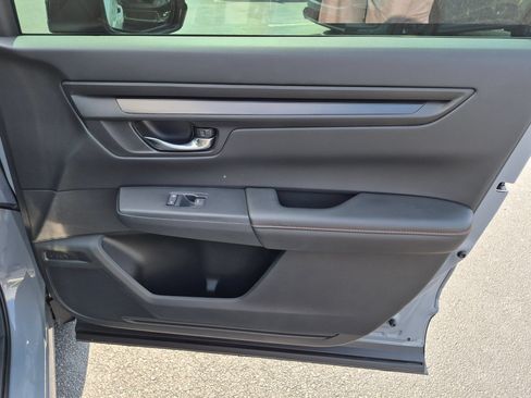 Used 2025 Honda CR-V Sport-L image 33
