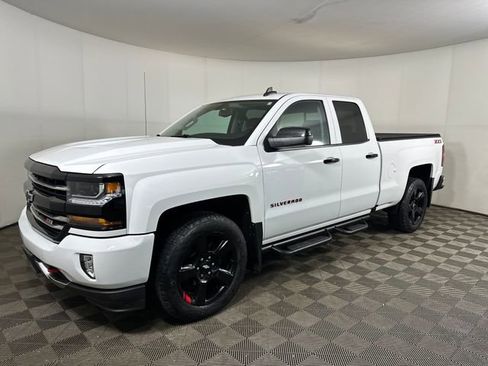 Used 2018 Chevrolet Silverado 1500 LT w/ Redline Edition image 7