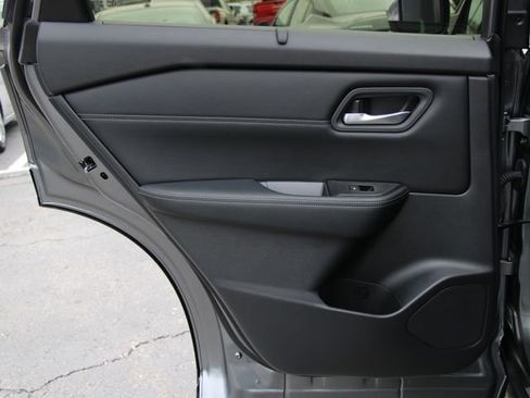 Certified 2024 Nissan Rogue SV w/ SV Premium Package AWD/4WD image 26