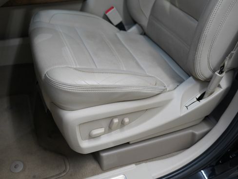 Used 2019 GMC Yukon XL Denali w/ Denali Ultimate Package image 21